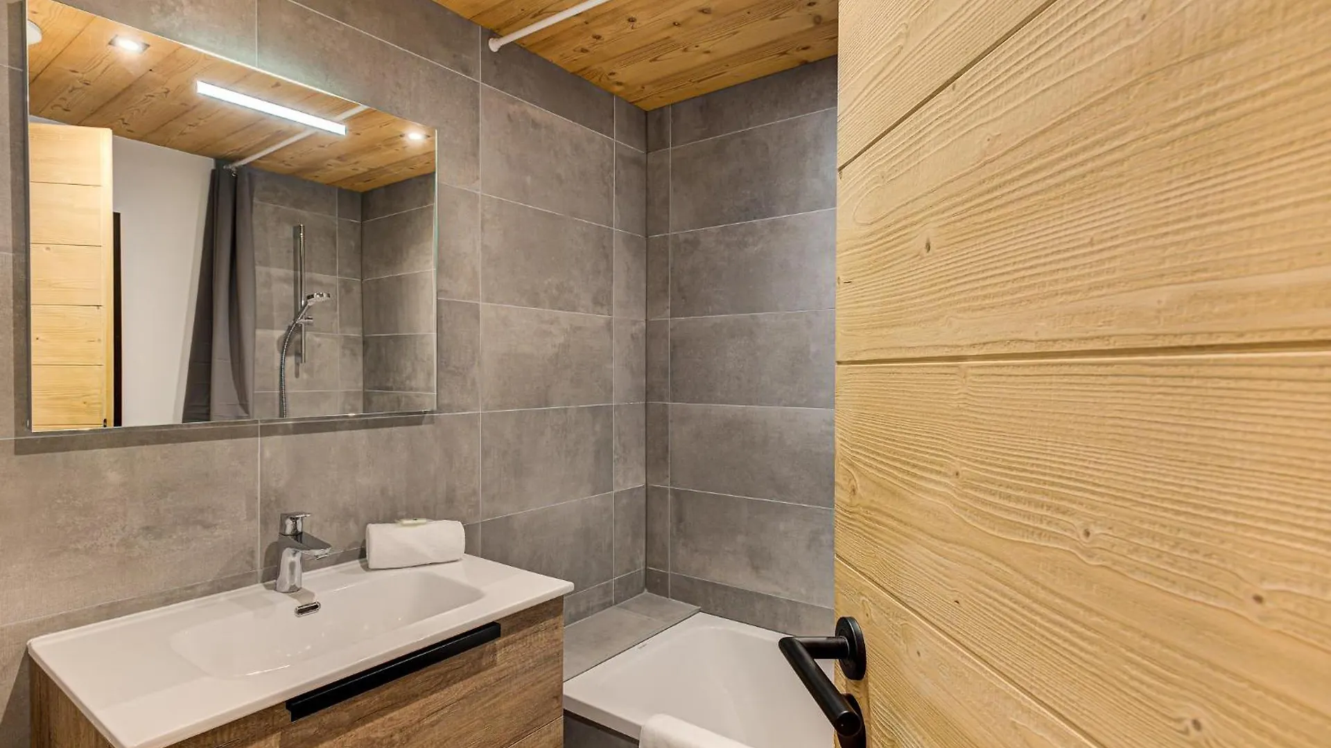 Apartment Annapurna, Alpes Travel, Les Houches, Sleeps 5